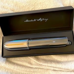 GlamPalm flat iron BRAND NEW